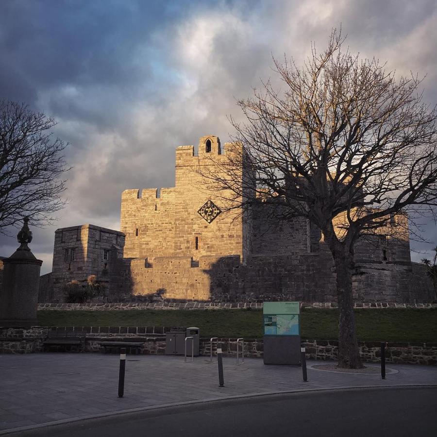 Halvard Apartments At Castletown Bagian luar foto