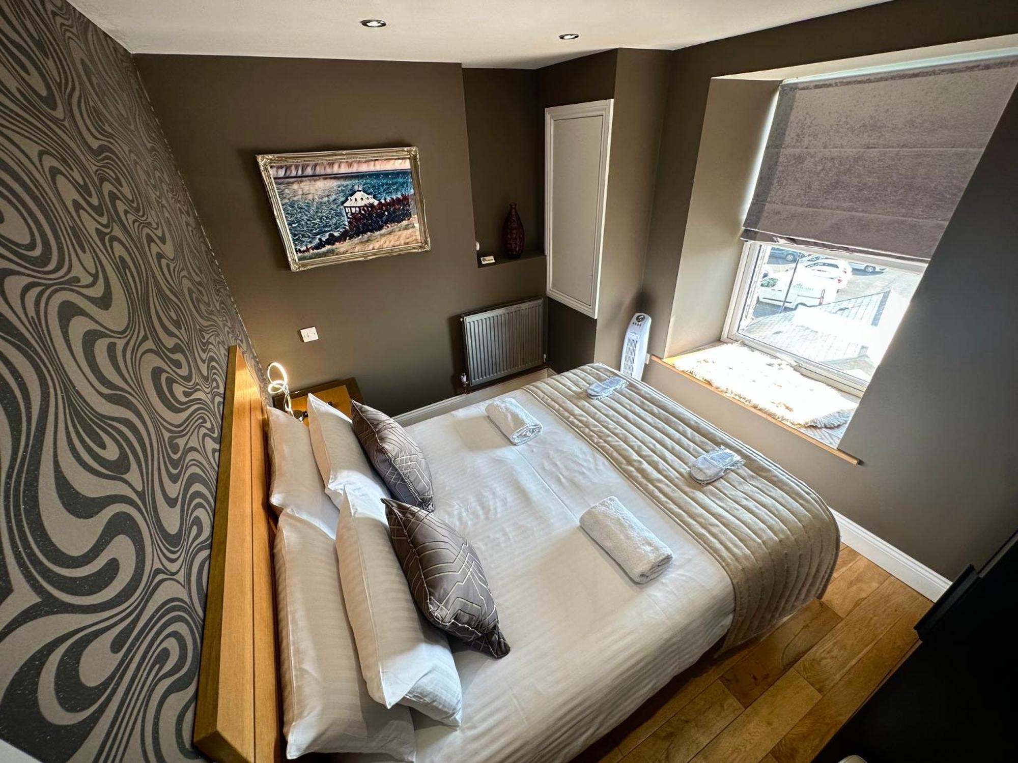 Halvard Apartments At Castletown Bagian luar foto