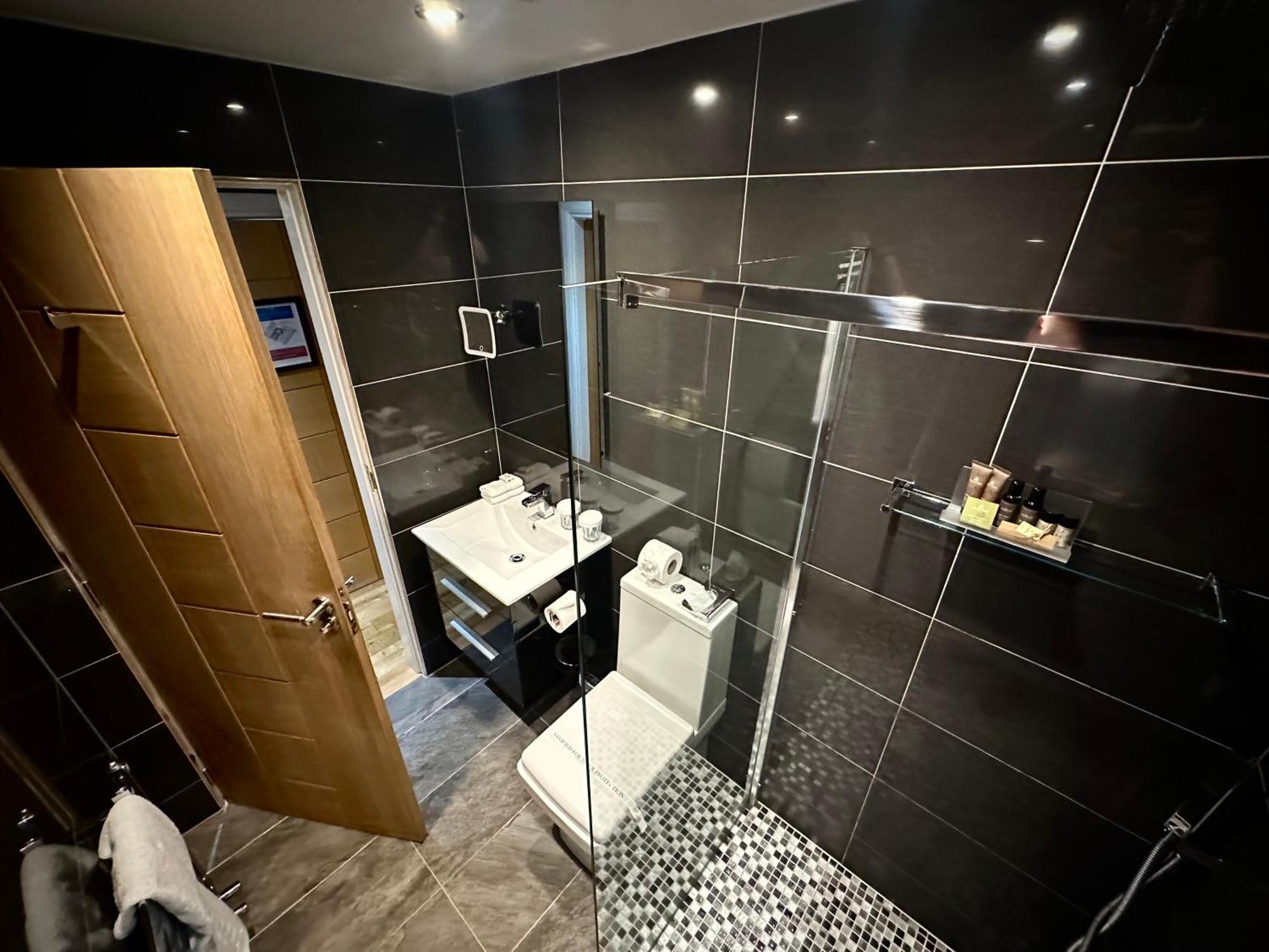 Halvard Apartments At Castletown Bagian luar foto