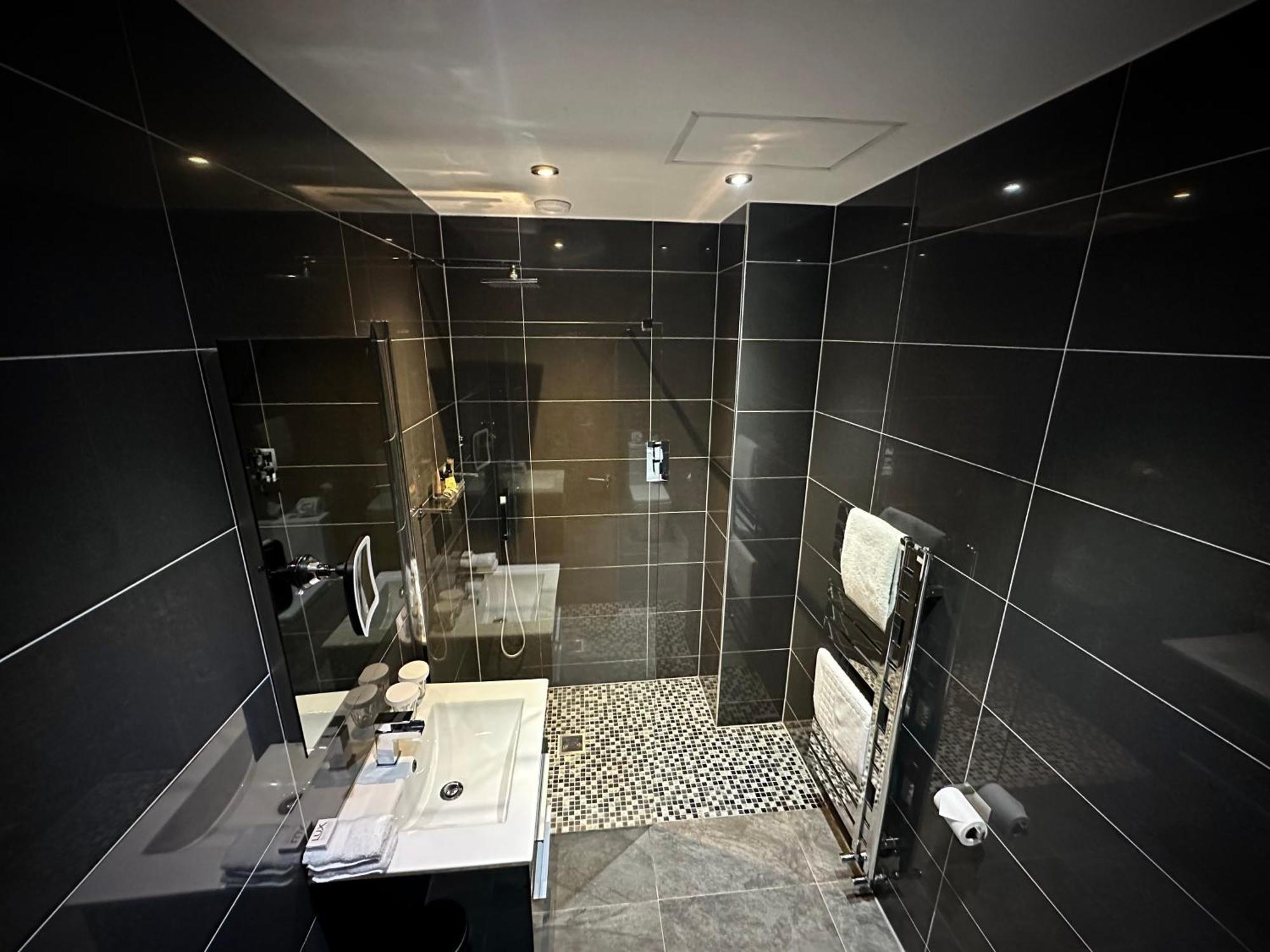 Halvard Apartments At Castletown Bagian luar foto