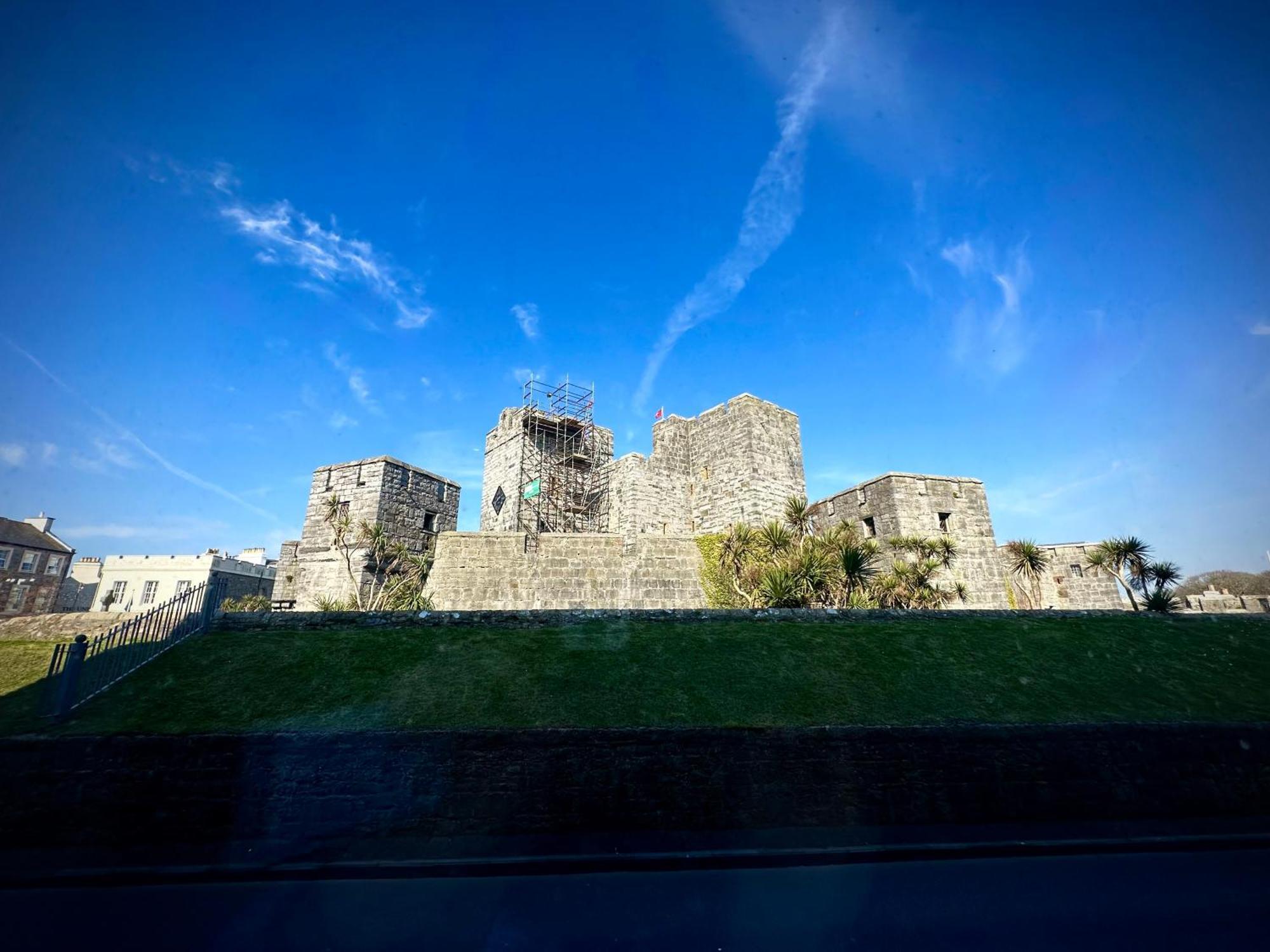 Halvard Apartments At Castletown Bagian luar foto