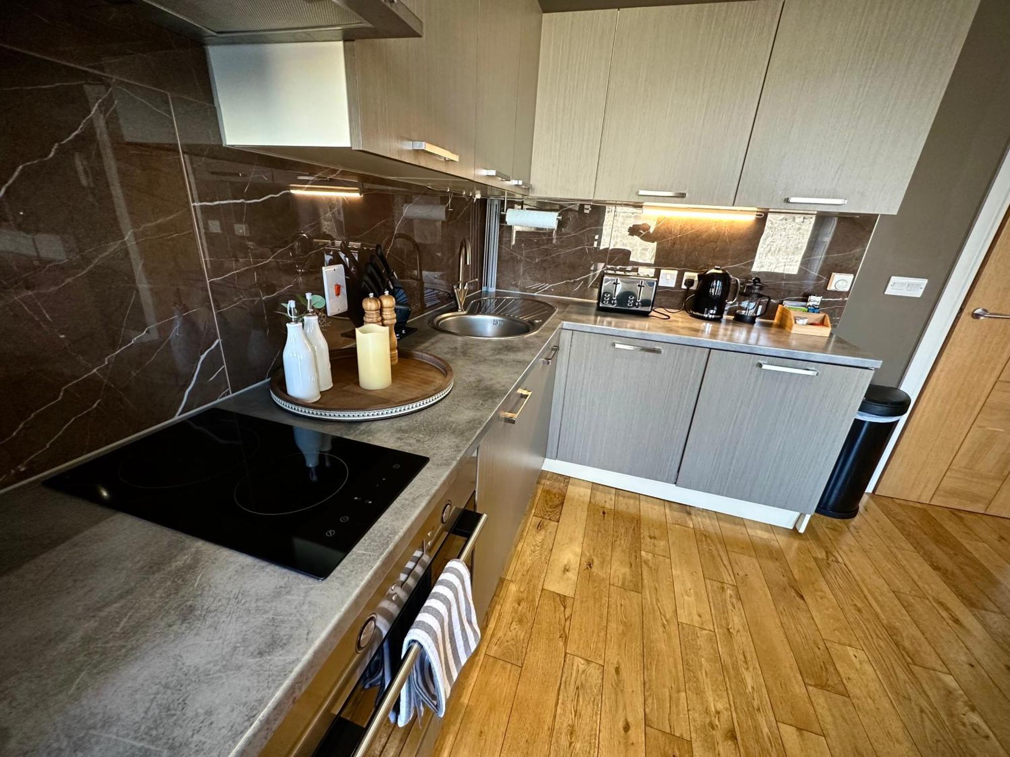 Halvard Apartments At Castletown Bagian luar foto