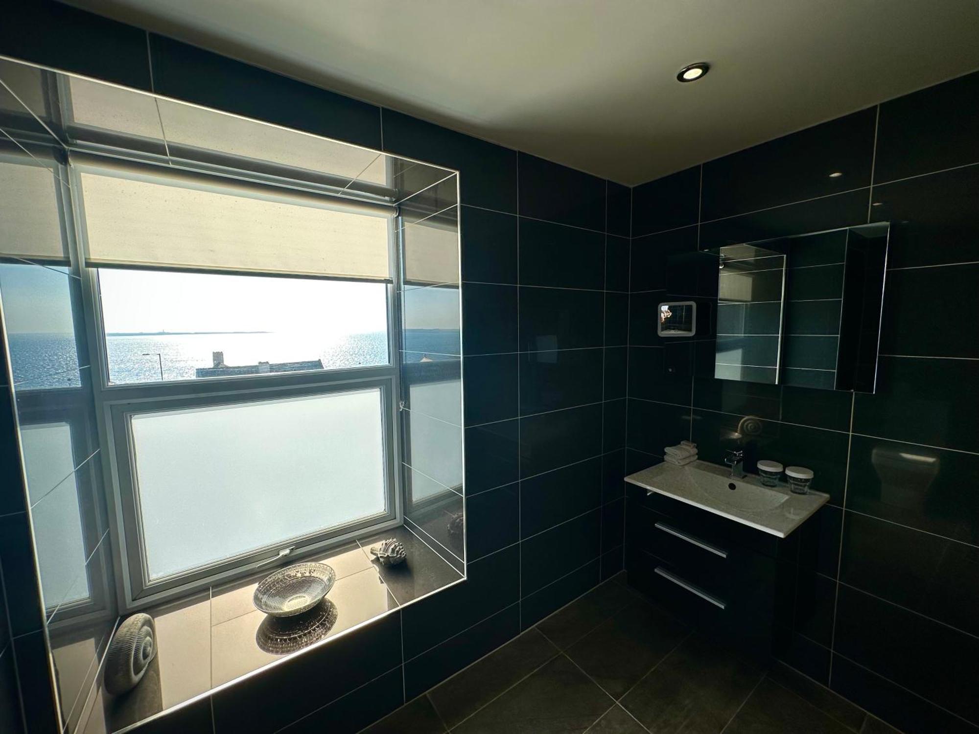 Halvard Apartments At Castletown Bagian luar foto